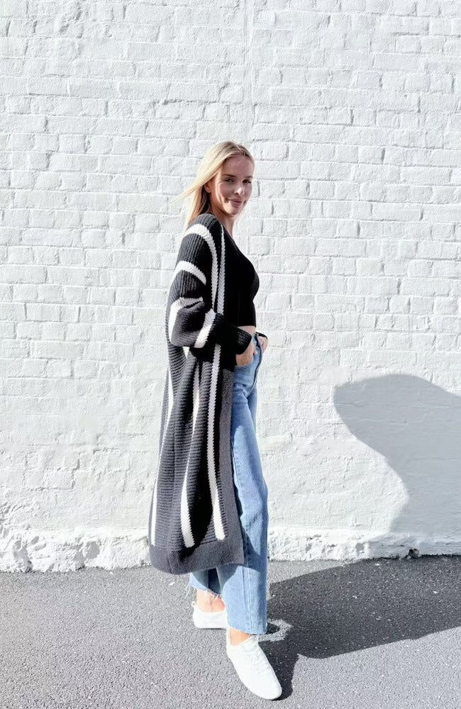 Selena Chunky Cardi - Black/White